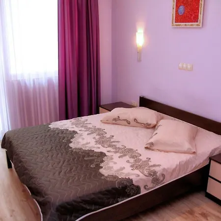 Charming 2bd Apartment, 5 Min From Train Station And Marina