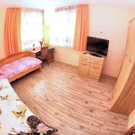 Charming 2bd Apartment, 5 Min From Train Station And Marina Appartement Varna